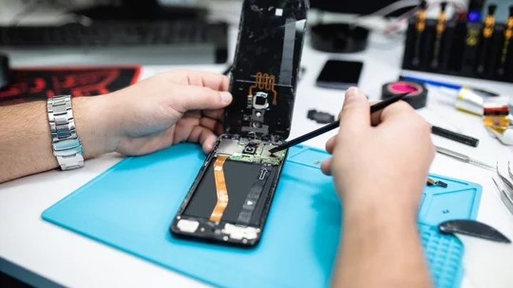 Кому довірити ремонт вашої мобільної техніки?